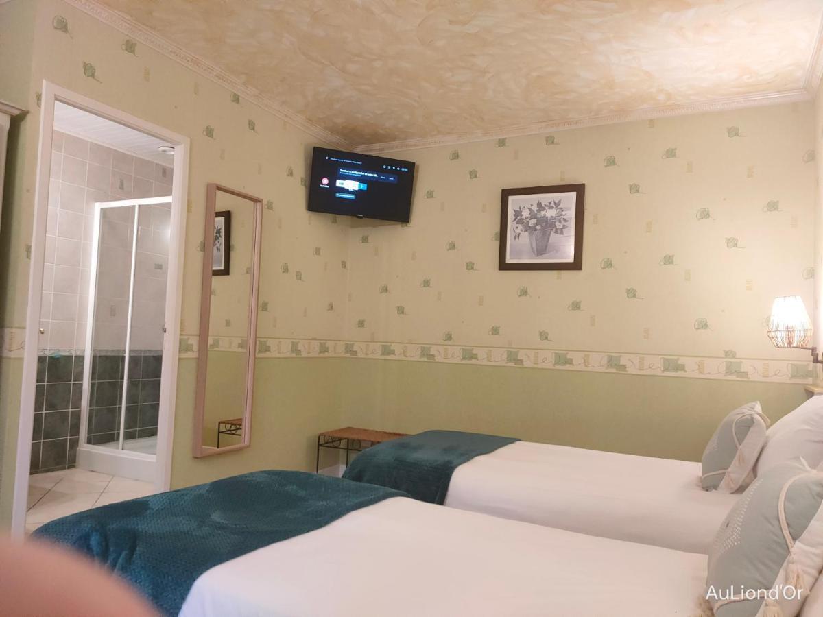 Le Royal Hotel Saint-Pol-sur-Ternoise Ngoại thất bức ảnh